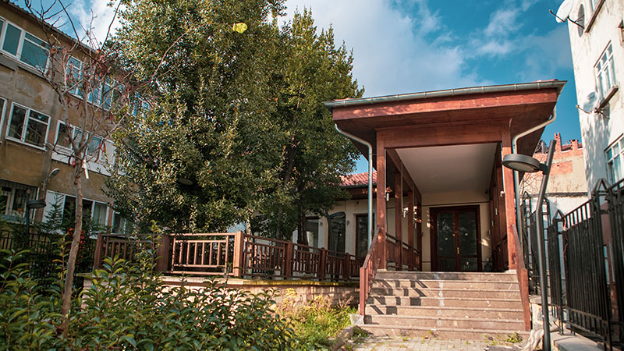İBB Ayşe Hatun Kütüphanesi